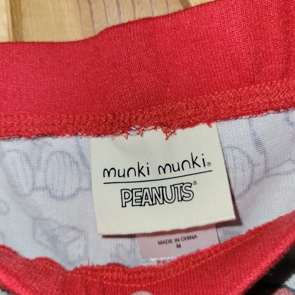Munki Munki Snoopy Christmas Present Santa Hat Pajamas Size Medium - Picture 4 of 8